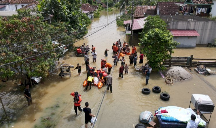 Banjir di salah satu kawasan di Baturaja, OKU. (ist/rmolsumsel.id) 