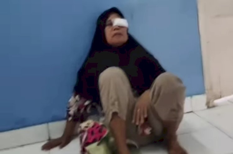 Seorang pasein yang hendak berobat di RSUD Kayuagung, Kabupaten OKI, Sumatera Selatan yang diduga terlantar. (Tangkapan Layar)