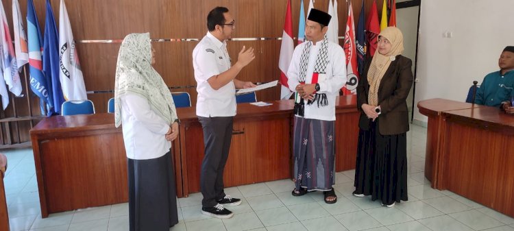 Pasangan Bakal Calon (Balon) Walikota dan Wakil Walikota Muhaimin Muhaimin dan Dr Elvera secara mengejutkan menyatakan untuk undur diri dari kontestasi Pilwako Pagar Alam. (Taufik/RMOLSumsel.id)