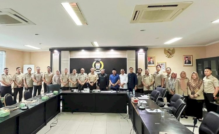 Komisi II DPRD Palembang usai melaksanakan rapat tertutup bersama jajaran Bapenda Palembang/ist
