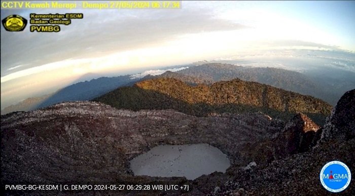 Gunung Api Dempo Erupsi. (Istimewa/PVMBG)