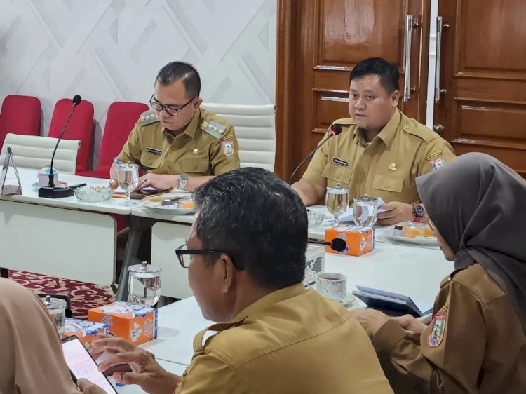 Rapat koordinasi serta membahas persoalan yang ada di PDAM Tirta Betuah Banyuasin. (Arda/RMOLSumsel.id)