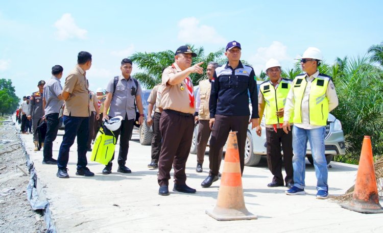 Penjabat Bupati Musi Banyuasin (Muba), H Sandi Fahlepi, mengadakan kunjungan kerja ke Kecamatan Lalan, salah satu kecamatan terjauh dari pusat ibu kota kabupaten/ist