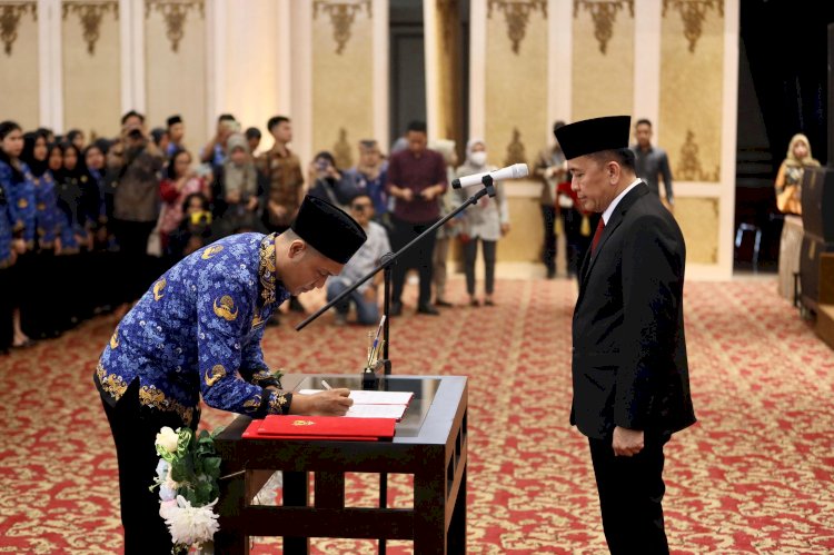 Pj Gubernur Sumsel Agus Fatoni saat pengukuhan PPPK di Pemprov Sumsel. (ist/rmolsumsel.id)