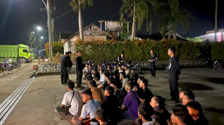 Sejumlah anak muda yang terlibat aksi balap liar diamankan Timsus Macan Komering Polres OKI. (ist/rmolsumsel.id)