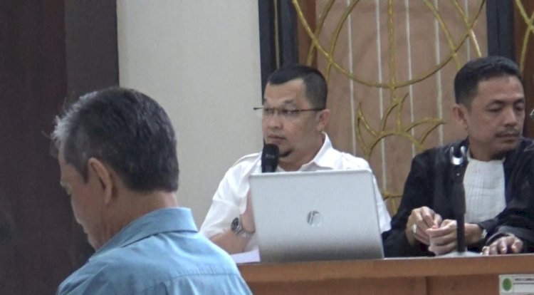 Terdakwa Hendri Zainnuddin di Pengadilan Tipikor Palembang/Foto:Yosep Indra Praja