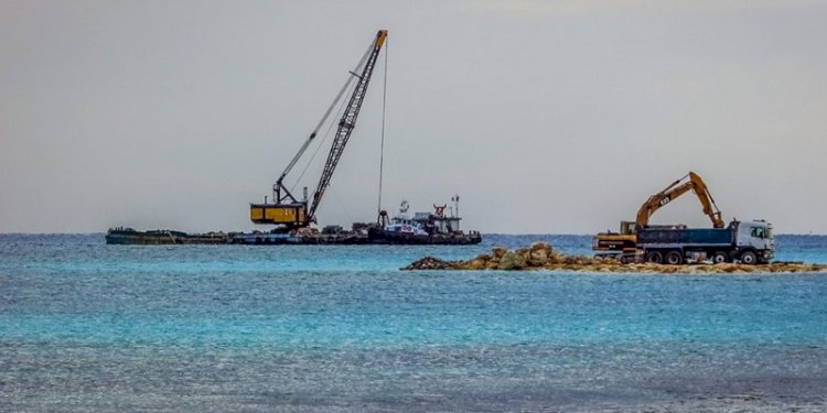 Pengerukan pasul laut di perairan Karimun/Net