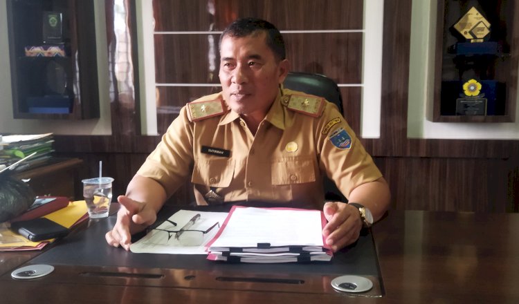 Kepala BKPSDM OKU Timur, Sutikman/Foto:Amizon