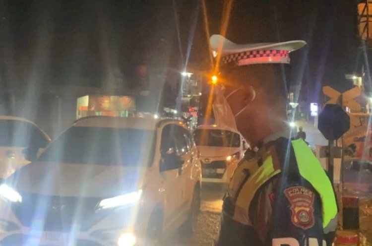 Atasi Kemacetan di Perlintasan Kereta Api Simpang Belimbing dan Ujan Mas, Polres Muara Enim Siagakan Petugas/Foto: Humas Polres Muara Enim