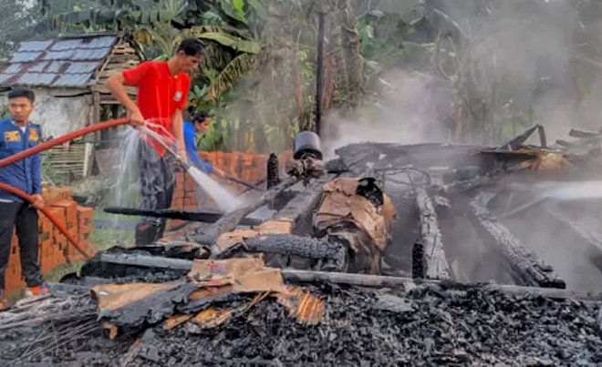 Kebakaran menghanguskan asrama santri/ist