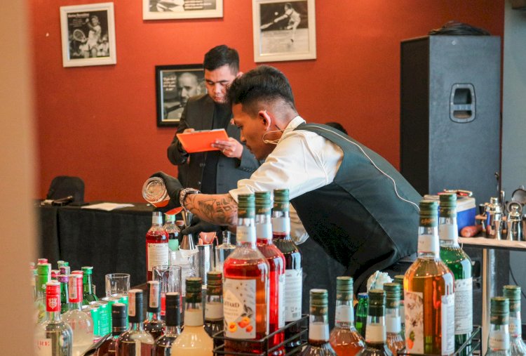 Suasana Summer Mixology Competition di RJ's Sport Restaurant & Bar Aryaduta Palembang/Foto:Maya Hasan