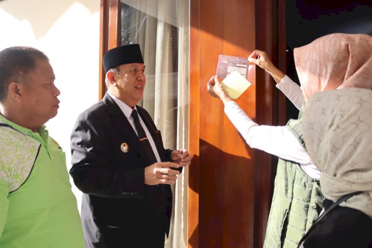  Pj Bupati saat mengikuti proses Pencocokan dan Penelitian (Coklit). (ist/rmolsumsel.id) 