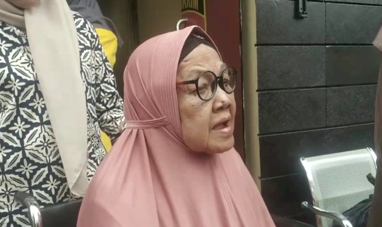  Nenek Kannu yang dilaporkan oleh keempat anak perempuannya/Foto: Denny Pratama 
