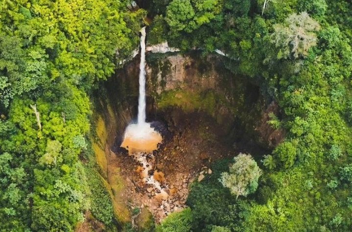 Air terjun Ayek Bayau di Kabupaten Empat Lawang. (ist/rmolsumsel.id) 