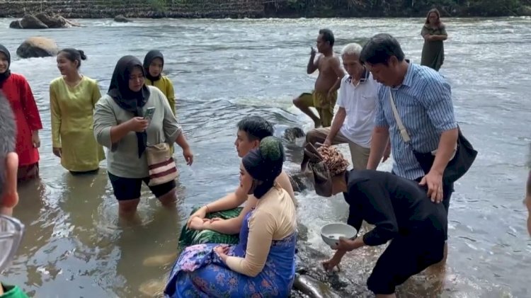 Tradisi Mandi Kasai di Musi Rawas/ist
