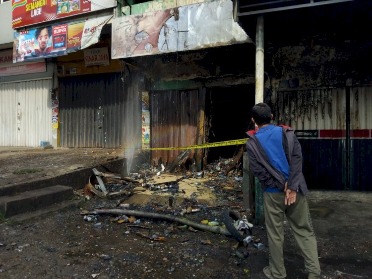 Kondisi Ruko Penjualan Spare part di pasar Palimo usai terbakar. (ist/rmolsumsel.id) 