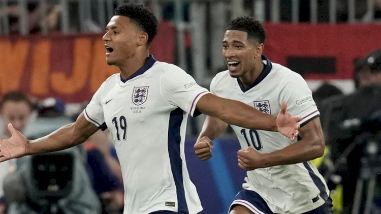 Selbrasi Ollie Watkins usai menjebol gawang Belanda/Foto:SkySports