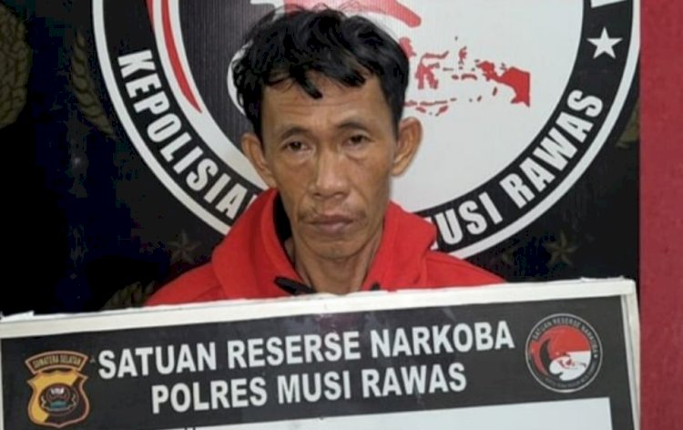 Tersangka pengedar sabu ditangkap Satres Narkoba Polres Musi Rawas. (Dokumentasi Polisi)