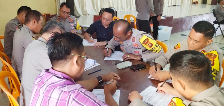 Puluhan personel Polres Musi Rawas menjalani tes psikologi pemegang senpi.(Dokumentasi Polres Musi Rawas)