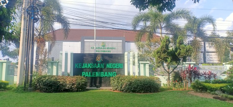 Gedung Kejaksaan Negeri Palembang. (denny pratama/rmolsumsel.id) 