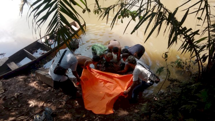 Seorang wanita di Kabupaten Musi Rawas yang alami gangguan mental ditemukan tewas dalam kondisi mengapung di Sungai Megang/Foto: Polres Musi Rawas