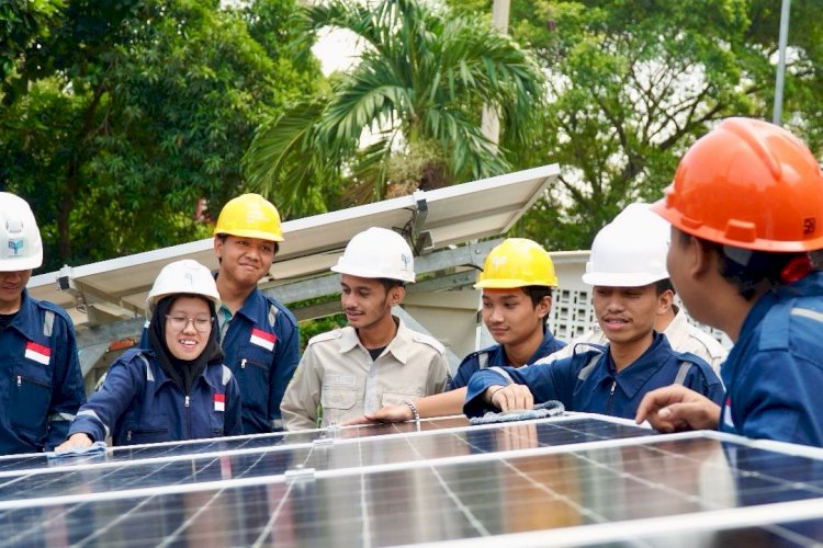 Mahasiswa ITPLN tengah melakukan pelatihan/ist
