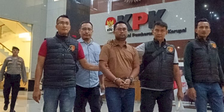 Pegawai KPK gadungan, Yusup Sulaeman diserahkan KPK kepada Polres Bogor, Jumat dini hari (26/7)/RMOL