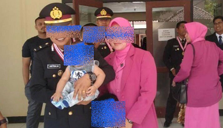 Seorang Kapolsek di Banyuasin Sumsel, Iptu J, yang sempat menjadi sorotan publik akibat kasus penelantaran istri dan anak/ist