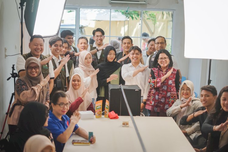 Staf Ahli Bidang Keuangan dan Pengembangan UMKM Kementrian BUMN Republik Indonesia, Loto Srinaita Ginting berkesempatan mengunjungi Rumah BUMN Jambi. (Handout)