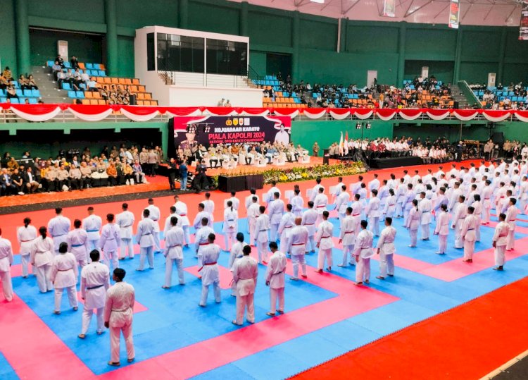 Tim Karate Polda Sumsel Sabet 12 Emas, 7 Perak dan 4 Perunggu di Kejuaraan Karate Piala Kapolri 2024/ist