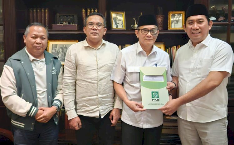 Heri Amalindo dan Popo Ali saat menerima dukungan dari PKB. (ist/rmolsumsel.id) 