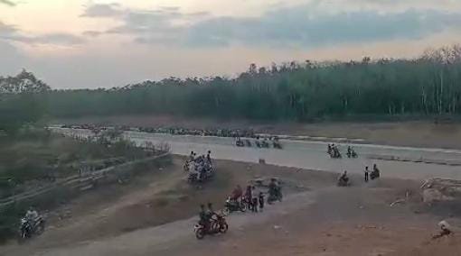 Akses jalan tol Palembang-Betung yang terletak dekat arah Desa Tanjung Menang Darat, Kecamatan Banyuasin III, diduga menjadi lokasi balap liar/ist