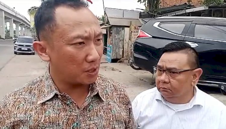Redho Junaidi selaku Kuasa Hukum Tersangka S saat memberikan keterangan pers/ist