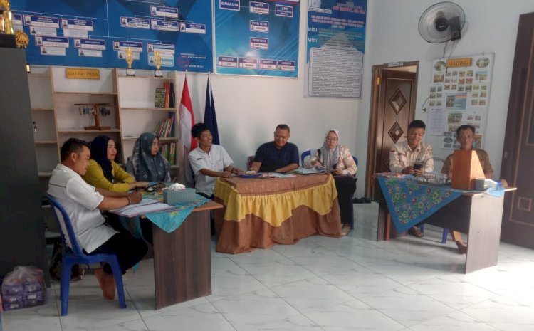 Tim dari DPMD melakukan pembinaan di Desa Talang Benteng, pemenang lomba BBGRM tingkat Kabupaten Empat Lawang/ist