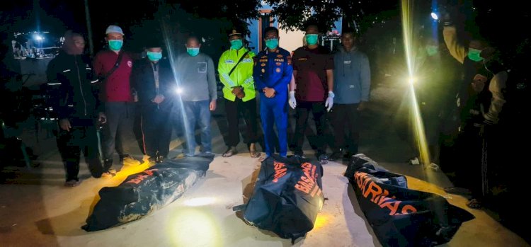 Jenazah korban jembatan lalan berhasil dievakuasi tim gabungan. (ist/rmolsumsel.id) 