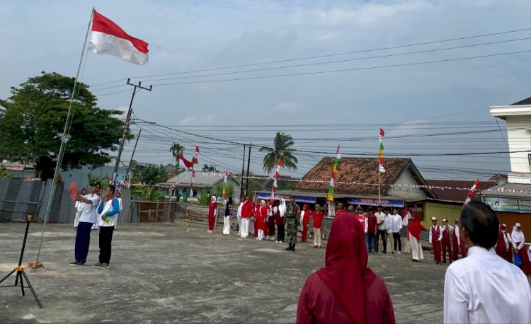 Warga Talang Jambe, Palembang Gelar upacara bendera peringatan HUT Ri ke-79 di area kampung/ist