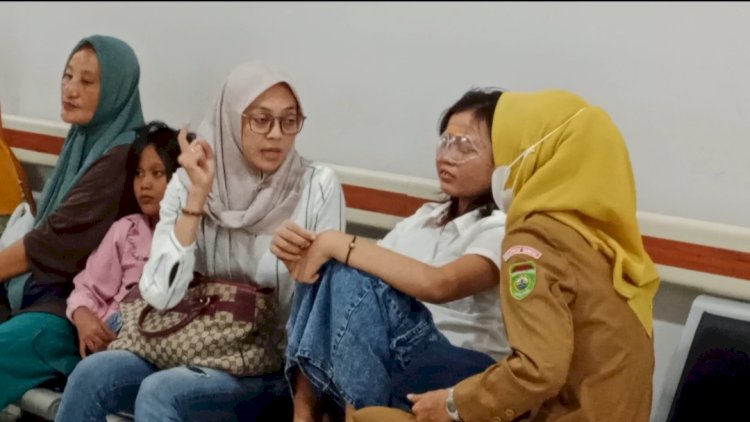 Berlian Putri saat mendatangi RS Bhayangkara M Hasan Palembang beberapa waktu lalu/ist