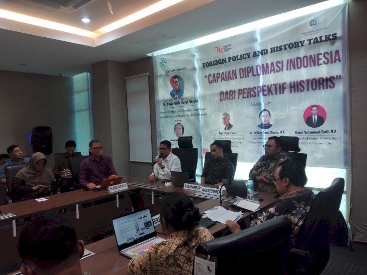 Suasana Foreign Policy And  History Talk (FPHT) mengenai Capaian Diplomasi Indonesia dari Perspektif Historis. (ist/rmolsumsel.id) 