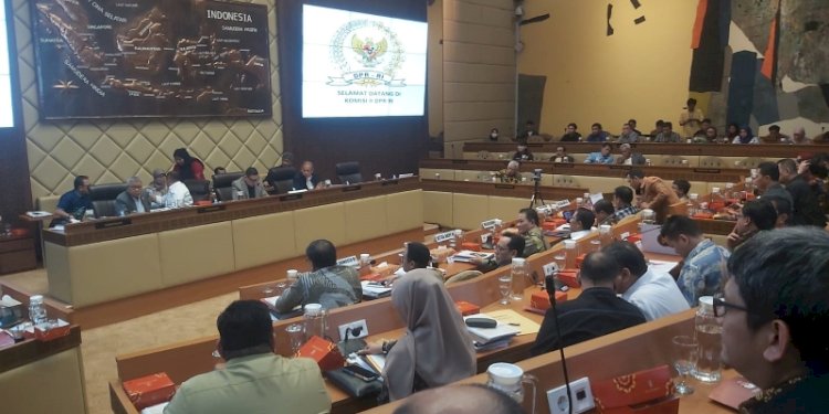 Komisi II DPR bersama pemerintah menggelar RDP dengan KPU, Bawaslu, DKPP/RMOL