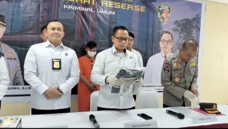 Direktur Reserse Kriminal Umum Polda Sumsel Kombes Pol M Anwar Reksowidjojo memimpin pres rilis kasus asusila oknum pegawai BAAKK UIN Raden Fatah Palembang, Rabu (28/8/2024). 