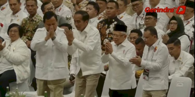 Tangkapan layar Prabowo Subianto dan Joko Widodo dalam acara Rapimnas Gerindra di Senayan, Jakarta, pada Sabtu malam (31/8)/RMOL