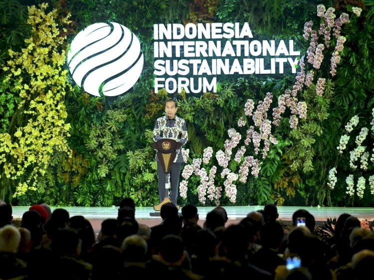  Presiden Joko Widodo saat beri sambutan dui IISF 2024. (Dokumentasi Humas PLN)