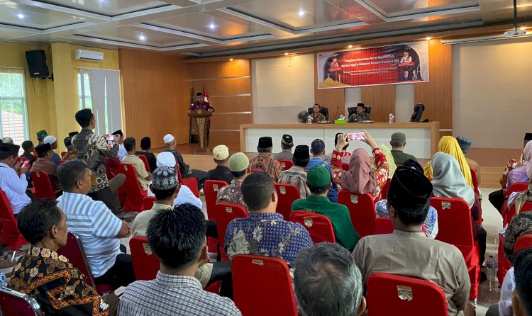 Ratusan Marbot dan Guru ngaji menerima insentif dari Pemkab Muratara/ist