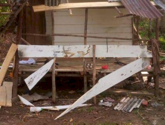 Pondok milik warga rusak oleh kawanan gajah liar.(Handout)