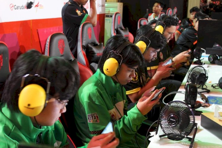 Indosat Ooredoo Hutchison (IOH), melalui brand Tri, kembali menegaskan komitmennya dalam mendukung dunia E-sport Indonesia dengan berkontribusi di ajang bergengsi Pekan Olahraga Nasional (PON) XXI Aceh-Sumut/ist
