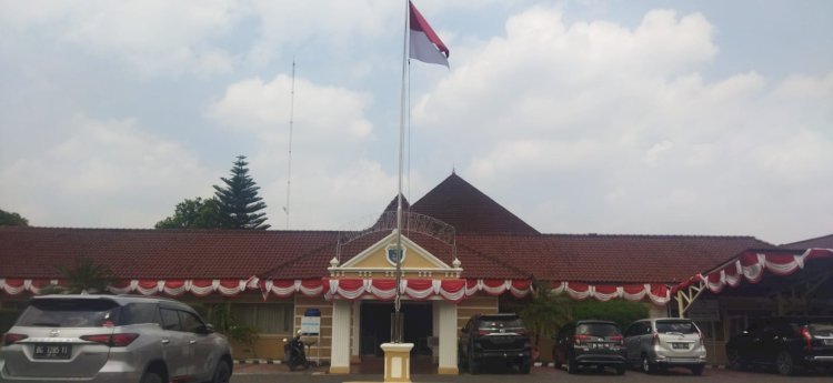 Kantor DPRD OKU Timur. (Handout)