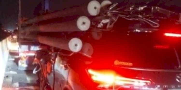 Mobil rombongan Kapolres Boyolali di Tol Kandeman, Batang, Jawa Tengah, Selasa (1/10)/Ist