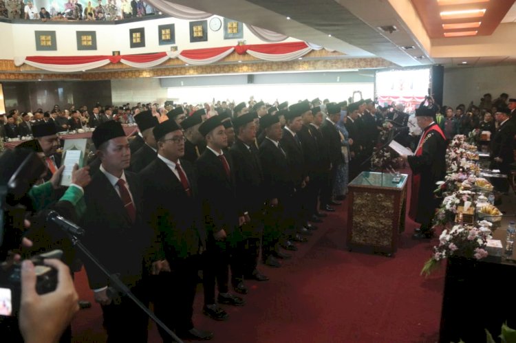 Pelantikan 50 anggota DPRD kota Palembang terpilih. (Dudy Oskandar/RMOLSumsel.id)