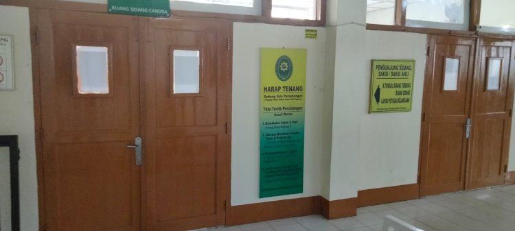 Ruangan tempat digelarnya persidangan kasus pembunuhan dan pemerkosaan Siswi SMP di Palembang/Foto: Putra Riyadi
