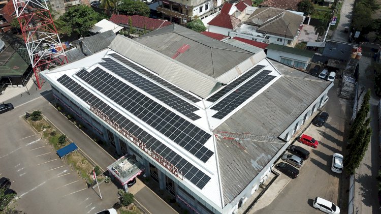 Solar panel yang dipasang di Kantor KAI Divre III Palembang. (ist/rmolsumsel.id) 